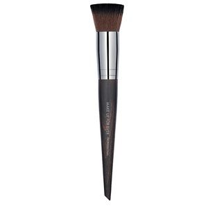 MAKE UP FOR EVER 152 Medium Highlighter Brush